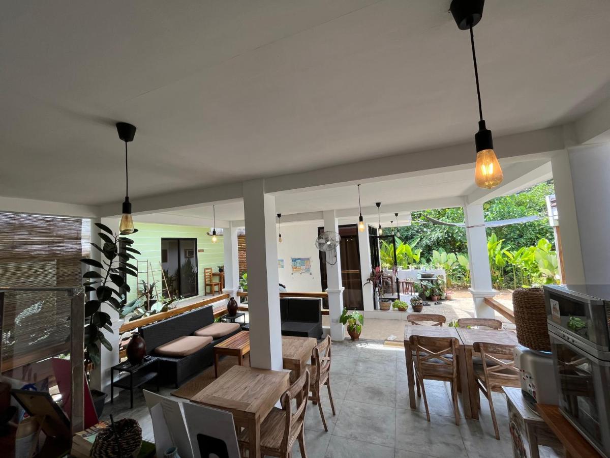 Hutch Lodging House El Nido Buitenkant foto